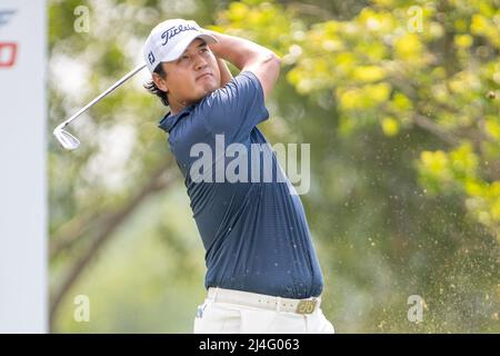 PATTAYA THAILAND - 15. APRIL: Sihwan Kim aus den Vereinigten Staaten schlägt am 16. 15. April 2022 in Pattaya, Thailand, beim dritten Lauf der Trust Golf Asian Mixed Stableford Challenge auf dem Siam Country Club Waterside Course ab. (Foto von Orange Pictures/BSR Agency/Getty Images) Stockfoto