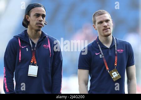 Bergamo, Italien. 14. April 2022. Yussuf Poulsen (RB Leipzig) und Marcel Halstenberg (RB Leipzig) während Atalanta BC gegen RB Lipsia, Fußball Europa League Spiel in Bergamo, Italien, April 14 2022 Quelle: Independent Photo Agency/Alamy Live News Stockfoto