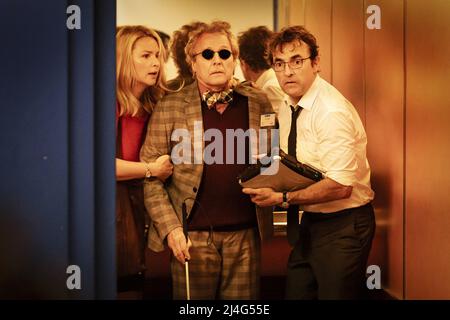 ALBERT DUPONTEL, NICOLAS MARIE und VIRGINIE EFIRA in BYE BYE MORONS (2020) -Originaltitel: ADIEU LES CONS-, Regie Albert DUPONTEL. Credit: France 2 Cinema / Gaumont / Album Stockfoto