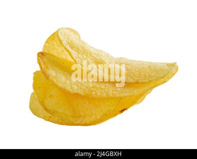 Kartoffelchips oder Chips. Nahaufnahme von Kartoffelchips auf weißem Hintergrund isoliert. Ungesunde Snacks. Stockfoto