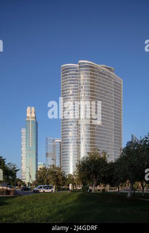 ABU DHABI, VEREINIGTE ARABISCHE EMIRATE - 21. Oktober 2021: Die Abu Dhabi Investment Authority (ADIA) baut auf der corniche in Abu Dhabi. ( Ryan Carter ) Stockfoto