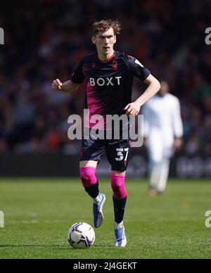 James Garner von Nottingham Forest während des Sky Bet Championship-Spiels in der Kenilworth Road, Luton. Bilddatum: Freitag, 15. April 2022. Stockfoto