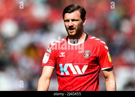 LONDON, GROSSBRITANNIEN. APR 15. Alex Gilbey von Charlton Athletic während des Spiels der Sky Bet League 1 zwischen Charlton Athletic und Morecambe am Freitag, dem 15.. April 2022, im The Valley, London. (Kredit: Tom West | MI News) Kredit: MI Nachrichten & Sport /Alamy Live News Stockfoto