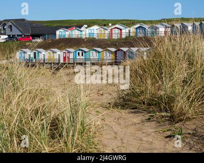 Strand Hütten auf Summerleaze Beach, Bude, Cornwall, Großbritannien Stockfoto