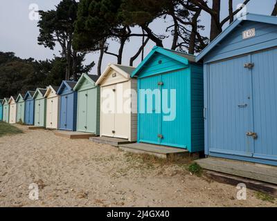 Strandhütten, Avon Beach, Christchurch, Dorset, Großbritannien Stockfoto