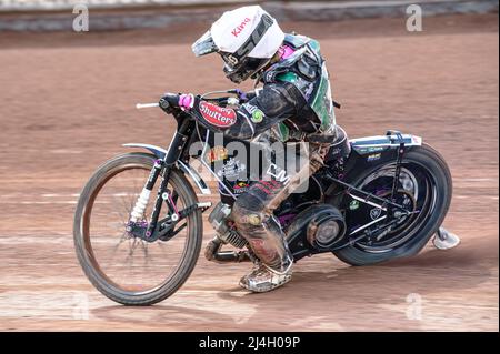 MANCHESTER, GROSSBRITANNIEN. APR 15. Connor King of Plymouth SWTR Centurions im Einsatz während des Spiels der National Development League zwischen Belle Vue Colts und Plymouth Centurions am Freitag, dem 15.. April 2022, im National Speedway Stadium in Manchester. (Kredit: Ian Charles | MI News) Kredit: MI News & Sport /Alamy Live News Stockfoto