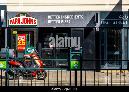 Epsom Surrey London, April 15 2022, Pappa Johns Ital Style Takeaway Pizza Restaurant Stockfoto