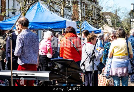 Epsom Surrey London, 15 2022. April, Open Air Religious Easter Meeting Epsom Market Square Stockfoto