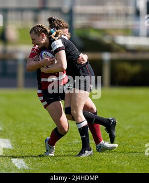 Gloucester, Großbritannien, 15, April 2022, Lotte Clapp (Saracens) in Besitz gehalten , während der Allianz 15-Runde Play-Off's, Credit:, Graham Glendinning,/ Alamy Live News Final Score: 29-15 Credit: Graham Glendinning / GlennSports/Alamy Live News Stockfoto