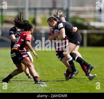 Gloucester, Großbritannien, 15, April 2022, Lotte Clapp (Saracens) in Besitz gehalten , während der Allianz 15-Runde Play-Off's, Credit:, Graham Glendinning,/ Alamy Live News Final Score: 29-15 Credit: Graham Glendinning / GlennSports/Alamy Live News Stockfoto