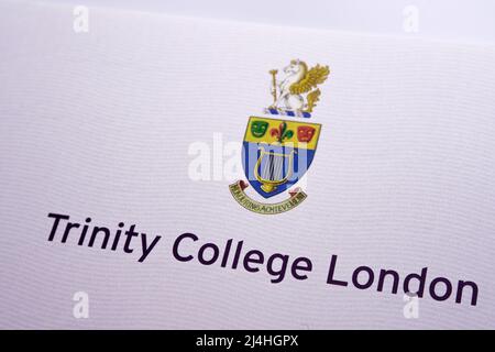 Trinity Secure English Language testet SELT-Zertifikat Nahaufnahme. Englischer Test vom Trinity College London. Stafford, 13. April 2022. Stockfoto