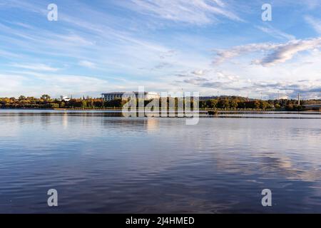 National Library Building am Lake Burley Griffin im Stadtzentrum von Canberra, ACT, Australien Stockfoto