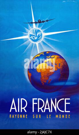 Reiseplakat des Jahrgangs der 40er Jahre - Air France - Rayonne sur le monde ( Roys on the World ) - von Edmond Maurus - 1946 Stockfoto