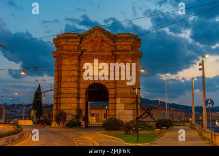 Blick auf die Porta Pia bei Sonnenuntergang in der italienischen Stadt Ancono. Stockfoto