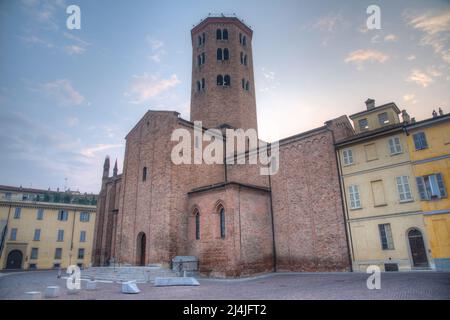 Basilika des Heiligen Antoninus in der italienischen Stadt Piacenza. Stockfoto