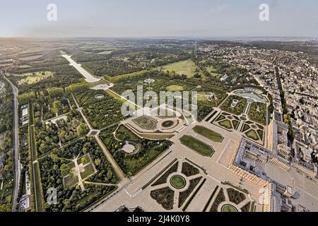 FRANKREICH. YVELINES (78) SCHLOSS VON VERSAILLES. LUFTAUFNAHME DES GRAND PARKS VON VERSAILLES, ENTWORFEN UND ENTWICKELT VON ANDRE LE OUR WO ORDER UND SYMMET Stockfoto