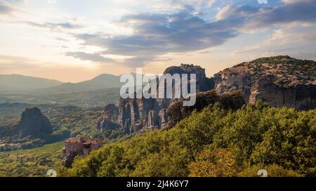 Schöne Panoramasicht auf das Kloster in Meteora Kalambaka Griechenland Stockfoto