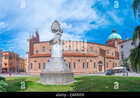 Vicenza, Italien, 29. August 2021: Kathedrale Santa Maria Annunciata in Vicenza, Italien Stockfoto