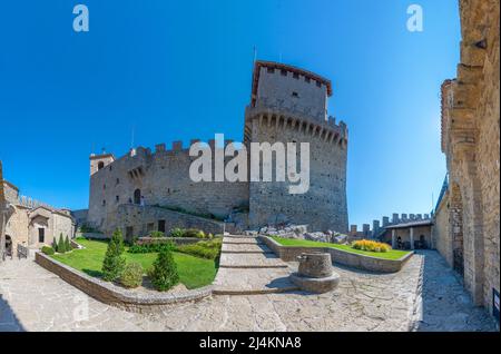 Citta di San Marino, San Marino, 2. September 2021: Guaita - der erste Turm von San Marino Stockfoto