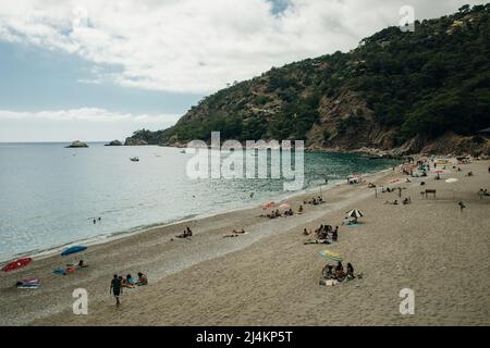 FETHIYE, TÜRKEI - Mai, 2021 Blick auf den Strand von Kidrak in der Türkei. Der Kidrak Beach ist einer der beliebtesten Orte in Lykien. Hochwertige Fotos Stockfoto