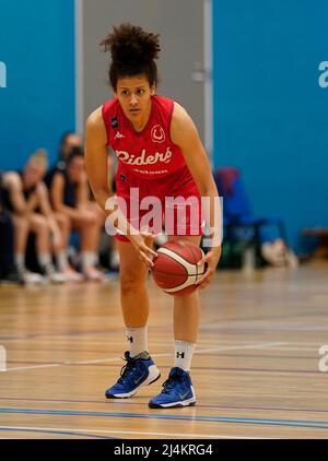 Cardiff, Wales, 16. April 2022, Alison Lewis (Leicester) in Aktion, während Cardiff Archers gegen Leicester Riders WBBL, Credit:, Graham Glendinning,/ Alamy Live News Final Score: 58-88 Credit: Graham Glendinning / GlennSports/Alamy Live News Stockfoto