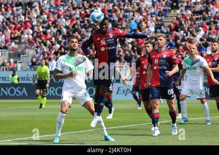 Cagliari, Italien. 16. April 2022. Keita Balde von CAGLIARI CALCIO in Aktion während der Serie Ein Spiel zwischen Cagliari Calcio und US Sassuolo in der Sardegna Arena am 16. April 2022 in Cagliari, Italien. Kredit: Unabhängige Fotoagentur/Alamy Live Nachrichten Stockfoto