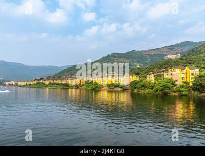 Ein Blick auf den See von Lavasa City in Pune in Indien Stockfoto