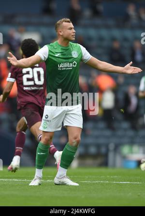 Glasgow, Schottland, 16.. April 2022. Ryan Porteous von Hibernian während des Scottish Cup Spiels im Hampden Park, Glasgow. Bildnachweis sollte lauten: Neil Hanna / Sportimage Kredit: Sportimage/Alamy Live News Stockfoto