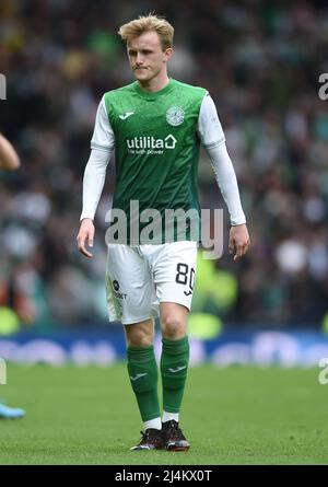 Glasgow, Schottland, 16.. April 2022. Ewan Henderson von Hibernian während des Scottish Cup Spiels im Hampden Park, Glasgow. Bildnachweis sollte lauten: Neil Hanna / Sportimage Kredit: Sportimage/Alamy Live News Stockfoto