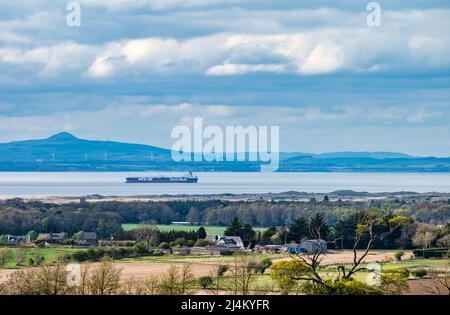 Der Rohöltanker Stena Arctica ankerte im Firth of Forth zwischen East Lothian und Fife, Schottland, Großbritannien Stockfoto