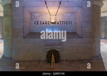 Trient, Italien, 28. August 2021: Mausoleum von Cesare Battisti in Trient, Italien. Stockfoto