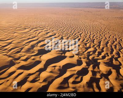 Luftaufnahme von oben hohe Aussicht Landschaft in der Wüste Stockfoto