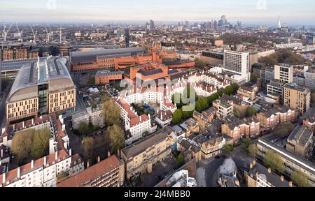 Britische Bibliothek und Bahnhof St. Pancras International, King's Cross, camden, islington, london Stockfoto