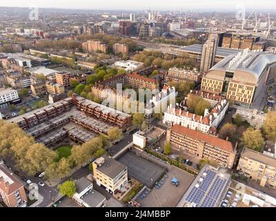 Francis Crick Institute und St. Pancras International Train Station, King's Cross, camden, islington, london Stockfoto