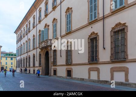 Piacenza, Italien, 26. September 2021: Palazzo Anguissola in der italienischen Stadt Piacenza. Stockfoto