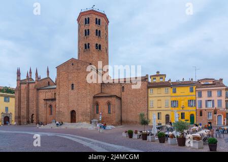 Piacenza, Italien, 26. September 2021: Basilika St. Antoninus in der italienischen Stadt Piacenza. Stockfoto