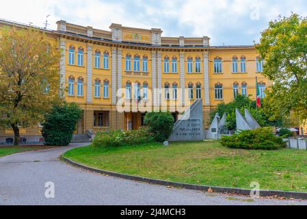 Busseto, Italien, 25. September 2021: Monumento ai Caduti in der italienischen Stadt Busseto. Stockfoto