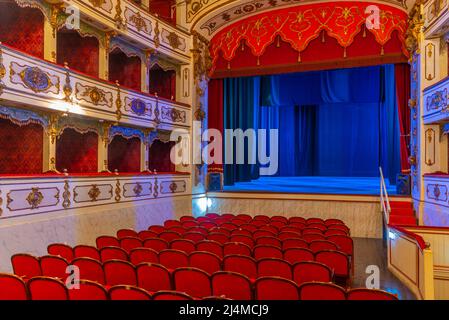 Busseto, Italien, 25. September 2021: Teatro Giuseppe Verdi in der italienischen Stadt Busseto. Stockfoto