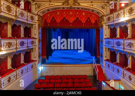 Busseto, Italien, 25. September 2021: Teatro Giuseppe Verdi in der italienischen Stadt Busseto. Stockfoto