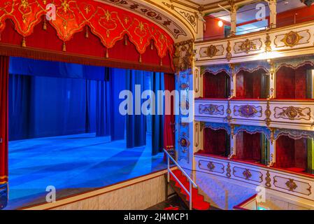 Busseto, Italien, 25. September 2021: Teatro Giuseppe Verdi in der italienischen Stadt Busseto. Stockfoto