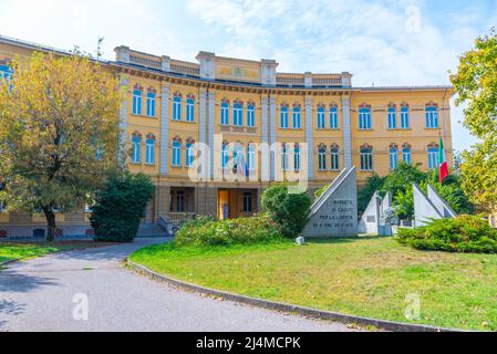 Busseto, Italien, 25. September 2021: Monumento ai Caduti in der italienischen Stadt Busseto. Stockfoto