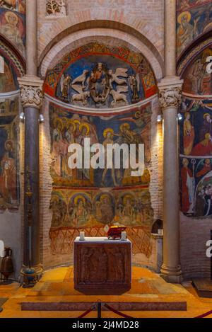 Parma, Italien, 25. September 2021: Innenansicht des Baptisterienser von Parma, Italien. Stockfoto