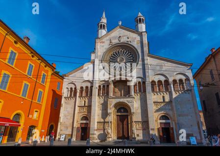 Modena, Italien, 22. September 2021: Blick auf die Kathedrale von Modena in Italien. Stockfoto