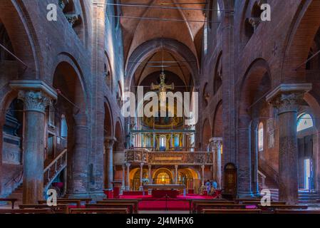 Modena, Italien, 22. September 2021: Innenraum der Kathedrale von Modena in Italien. Stockfoto