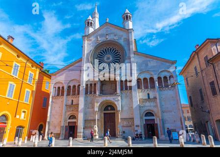 Modena, Italien, 22. September 2021: Blick auf die Kathedrale von Modena in Italien. Stockfoto