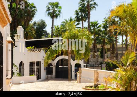 ALMUNECAR, SPANIEN - 02. MÄRZ 2022 die Salzfischfabrik, die wichtigste archäologische Attraktion sind die Salzwasseraquarien, in denen Garum hergestellt wurde, es war Stockfoto