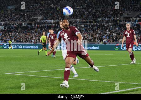 Stadio Olimpico, Rom, Italien. 16. April 2022. Italienische Serie A Fußball, SS Lazio gegen Turin; Bremer des FC Turin Kredit: Action Plus Sports/Alamy Live News Stockfoto