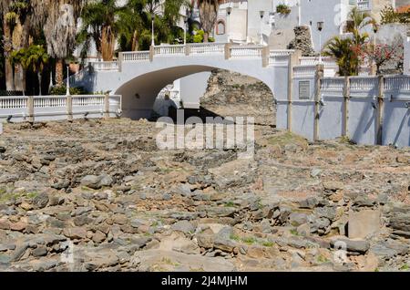 ALMUNECAR, SPANIEN - 02. MÄRZ 2022 die Salzfischfabrik, die wichtigste archäologische Attraktion sind die Salzwasseraquarien, in denen Garum hergestellt wurde, es war Stockfoto