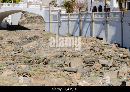 ALMUNECAR, SPANIEN - 02. MÄRZ 2022 die Salzfischfabrik, die wichtigste archäologische Attraktion sind die Salzwasseraquarien, in denen Garum hergestellt wurde, es war Stockfoto