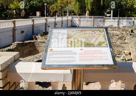 ALMUNECAR, SPANIEN - 02. MÄRZ 2022 die Salzfischfabrik, die wichtigste archäologische Attraktion sind die Salzwasseraquarien, in denen Garum hergestellt wurde, es war Stockfoto